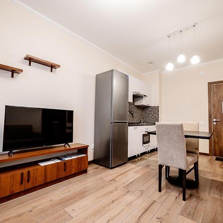 Chagala Hotel Aksai アクサイ  エクステリア 写真