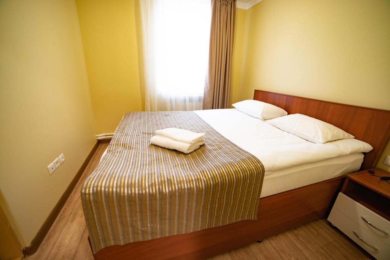 Chagala Hotel Aksai アクサイ  エクステリア 写真