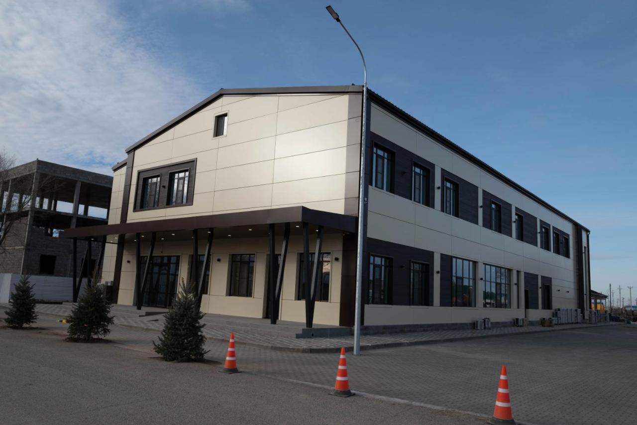 Chagala Hotel Aksai アクサイ  エクステリア 写真