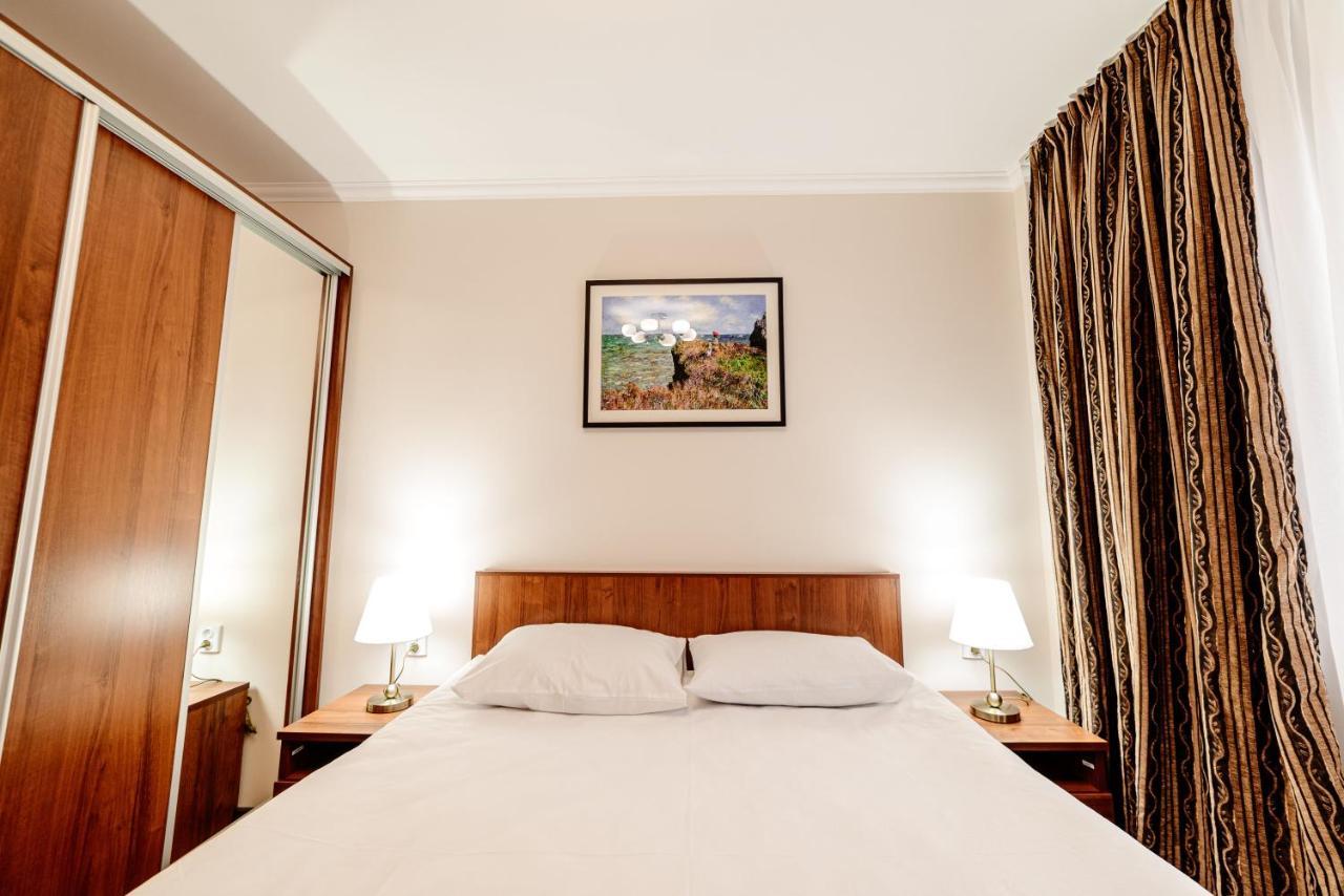 Chagala Hotel Aksai アクサイ  エクステリア 写真