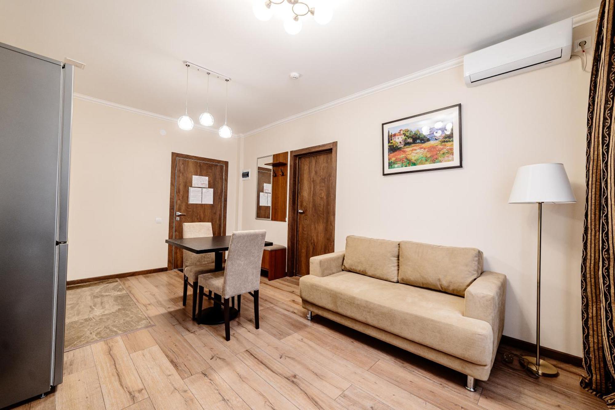 Chagala Hotel Aksai アクサイ  エクステリア 写真