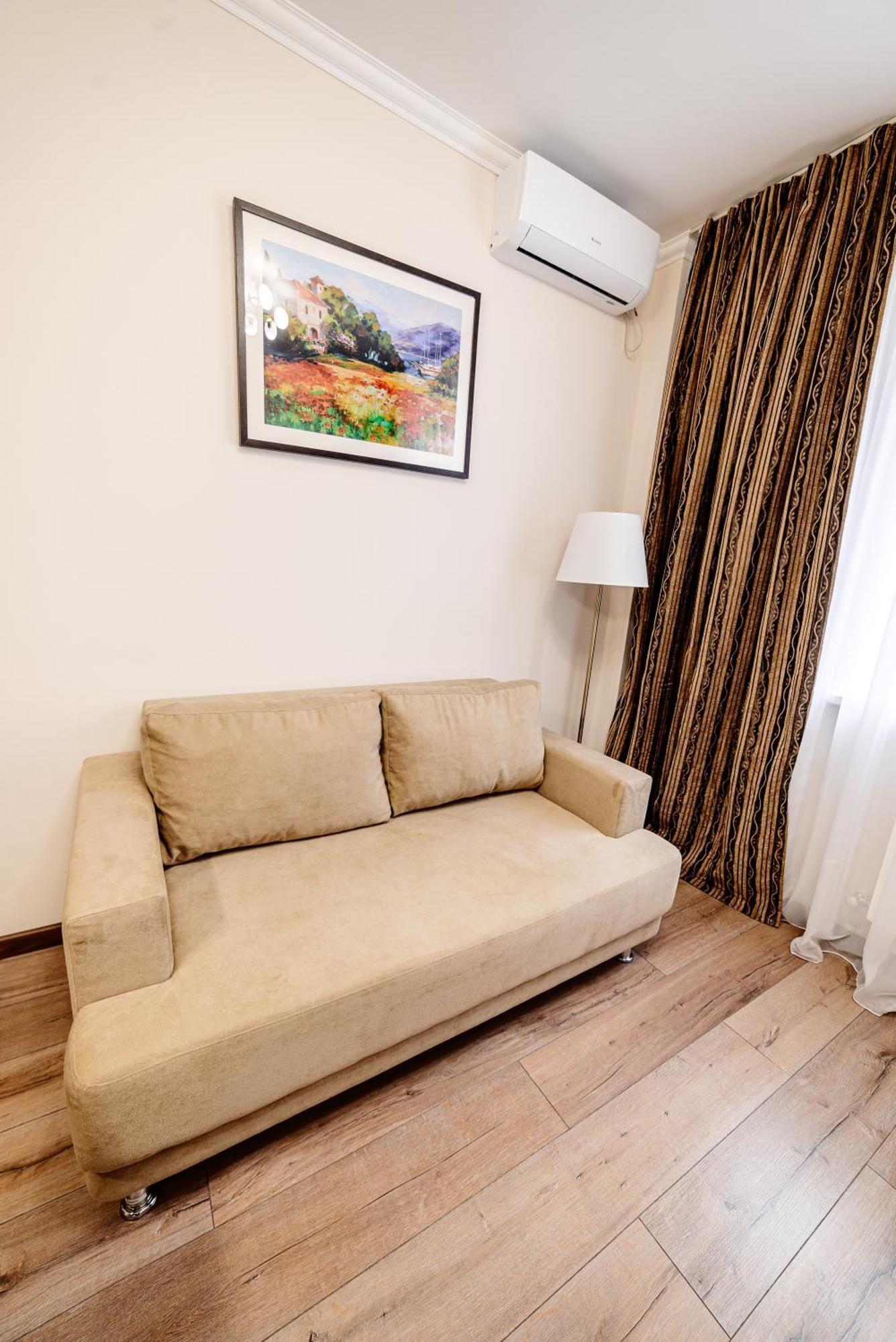 Chagala Hotel Aksai アクサイ  エクステリア 写真