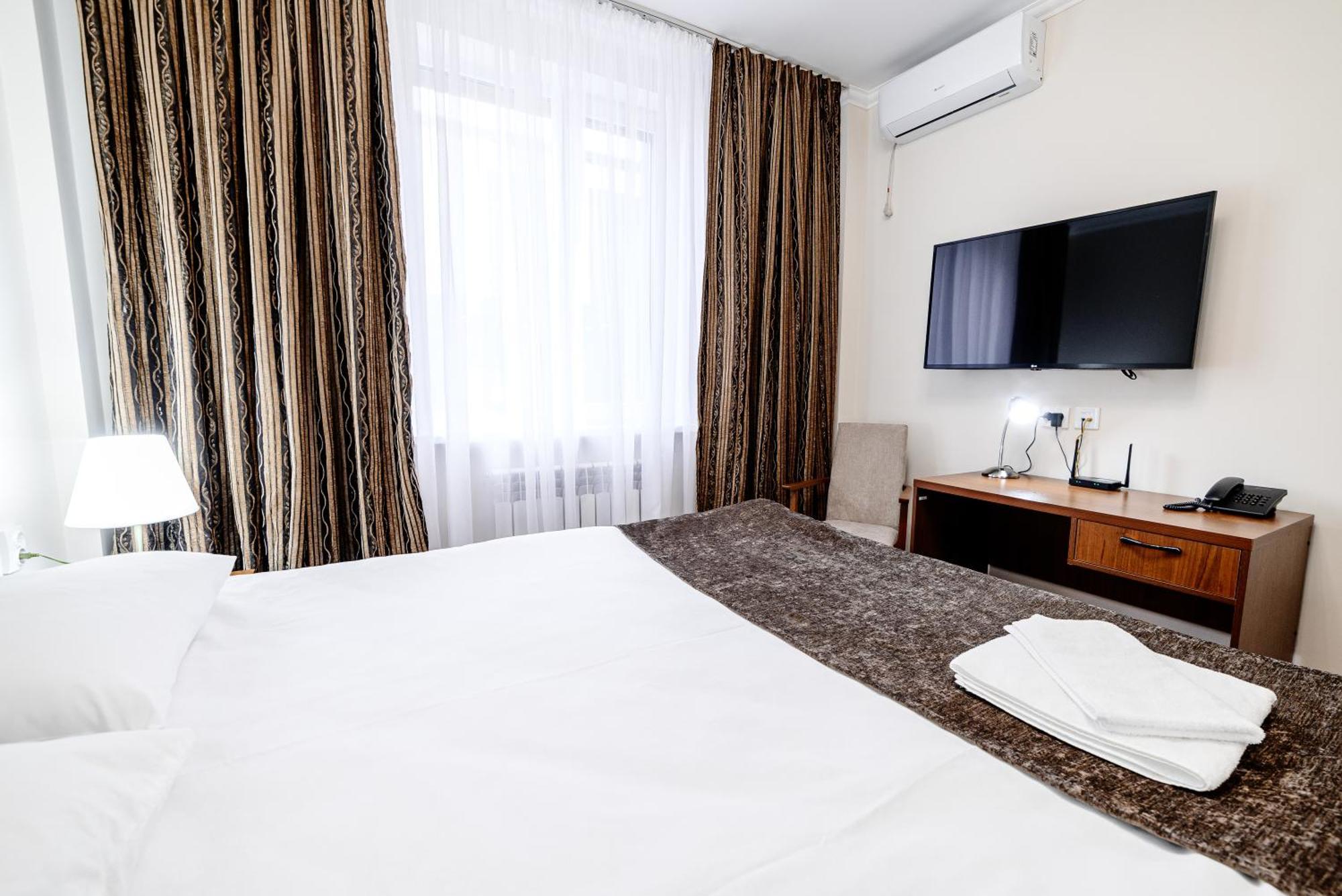 Chagala Hotel Aksai アクサイ  エクステリア 写真