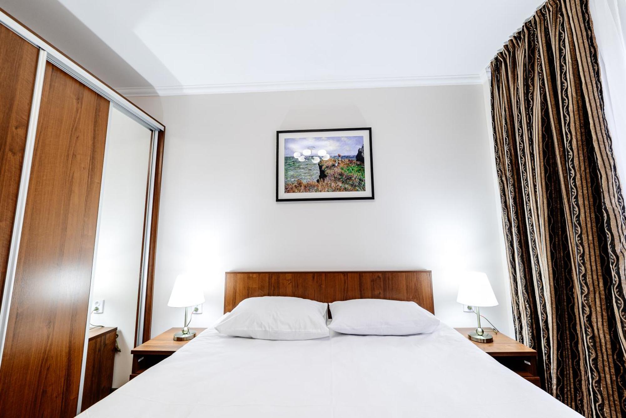 Chagala Hotel Aksai アクサイ  エクステリア 写真