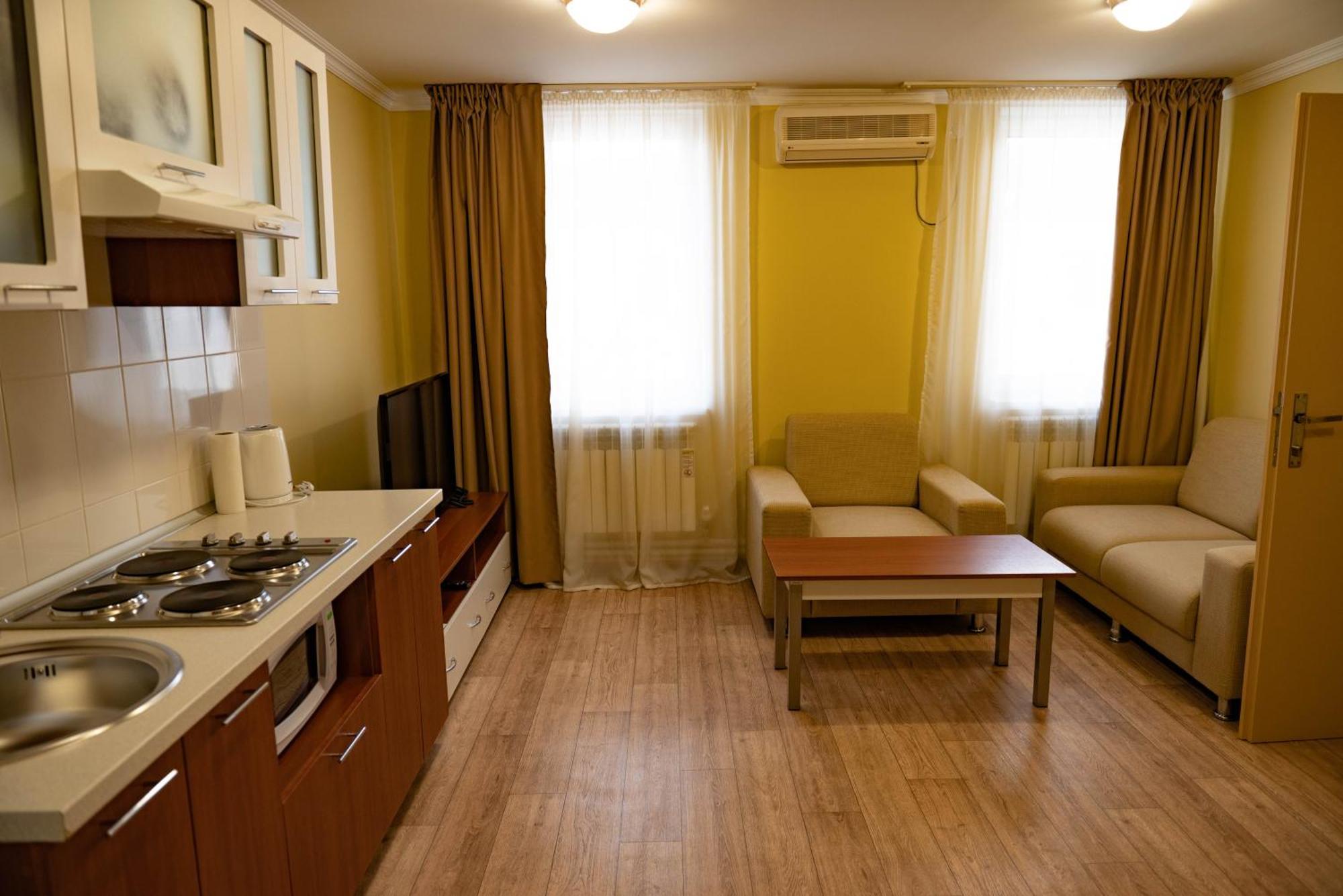 Chagala Hotel Aksai アクサイ  エクステリア 写真